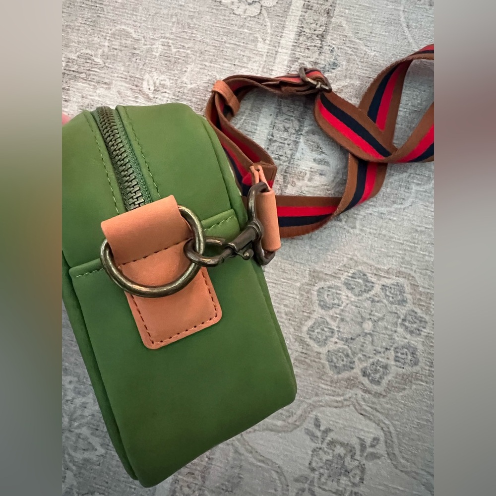 Universal Thread Olive Crossbody With Striped Str… - image 4